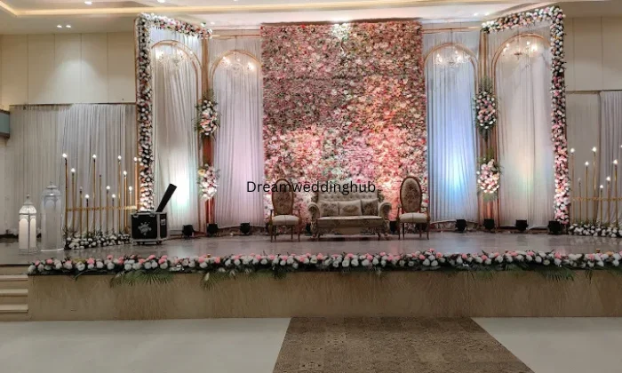 Familiar wedding planner